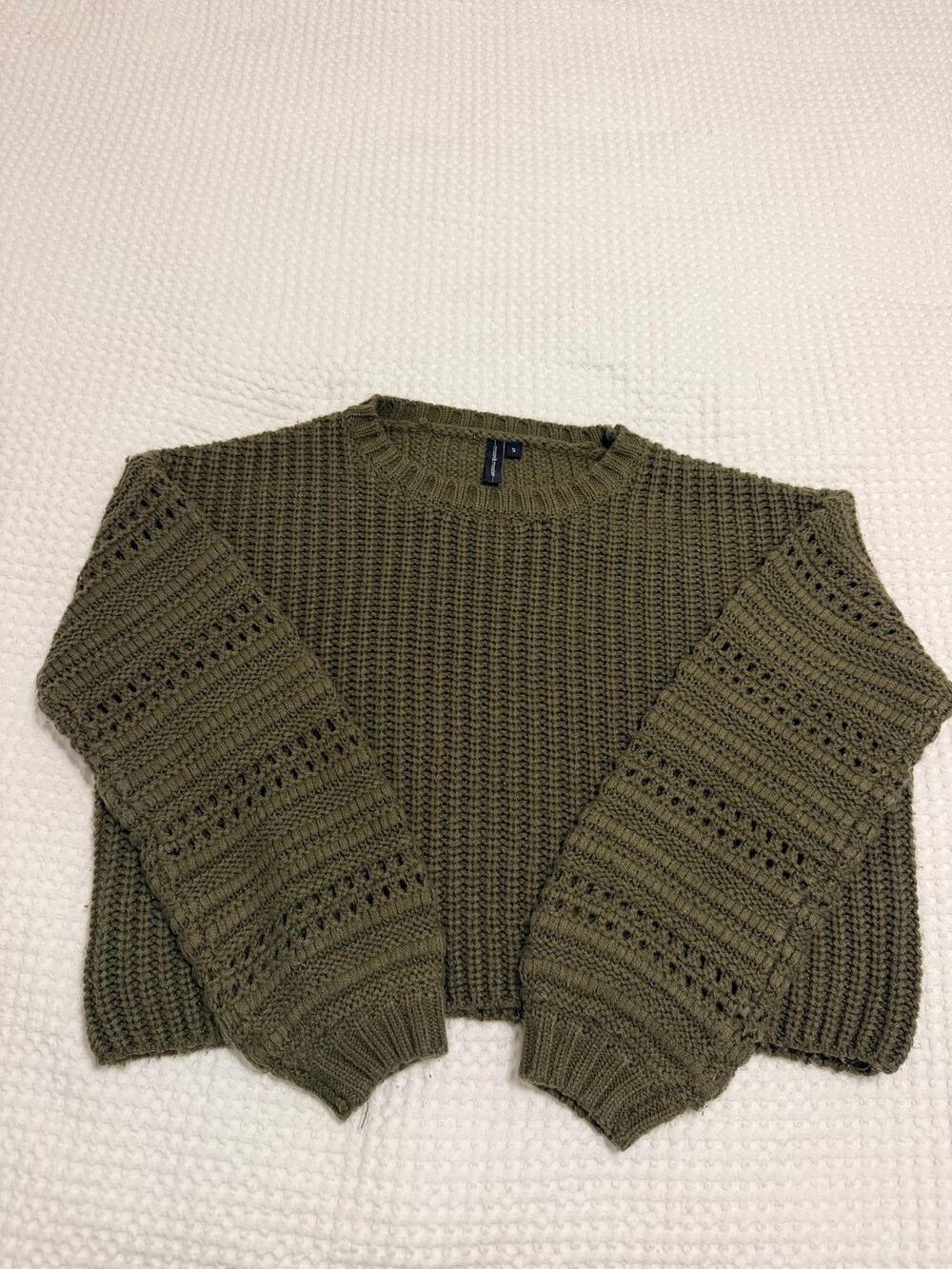 Moon&Madison Chunky Knit Cropped Sweater Size Small
